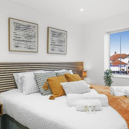 Modern Bungalow In Maidstone Sleeps 5 With Free Parking Exterior foto