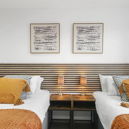 Modern Bungalow In Maidstone Sleeps 5 With Free Parking Exterior foto
