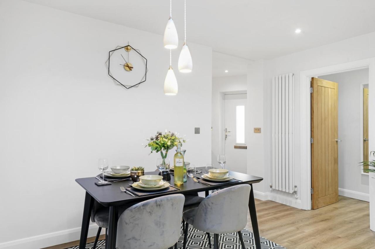 Modern Bungalow In Maidstone Sleeps 5 With Free Parking Exterior foto