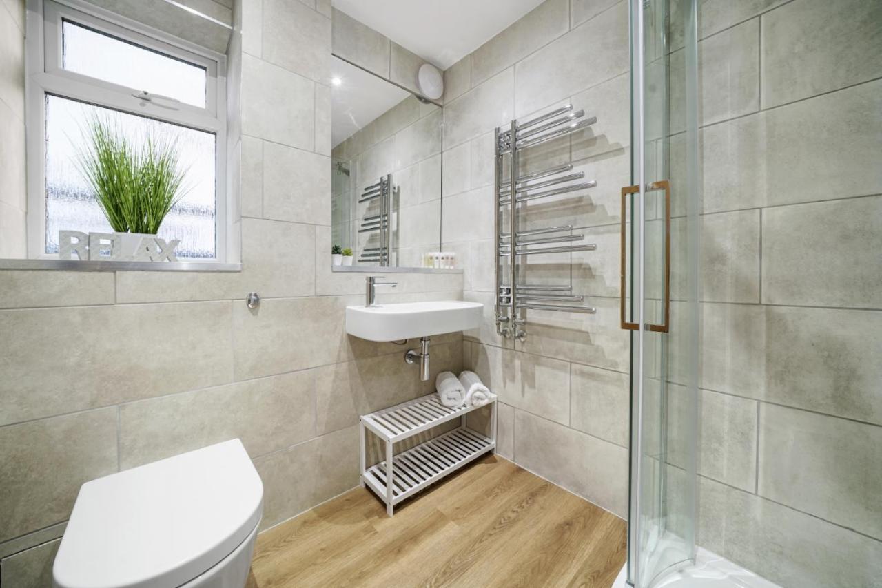 Modern Bungalow In Maidstone Sleeps 5 With Free Parking Exterior foto
