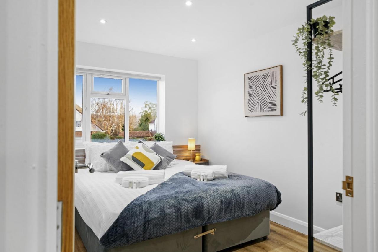 Modern Bungalow In Maidstone Sleeps 5 With Free Parking Exterior foto