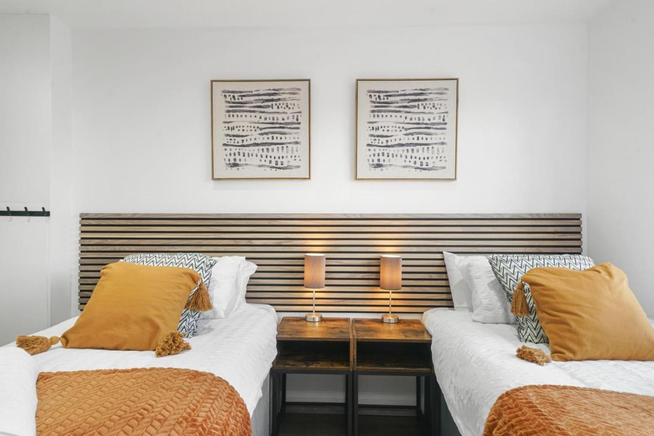 Modern Bungalow In Maidstone Sleeps 5 With Free Parking Exterior foto
